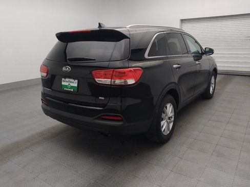 Used 2018 Kia Sorento FWD image 9