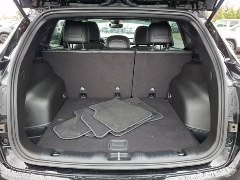 Used 2025 Jeep Compass Limited image 18