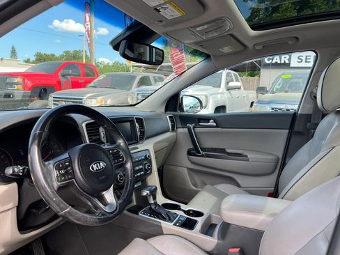 Used 2017 Kia Sportage EX w/ EX Premium Package AWD/4WD image 9