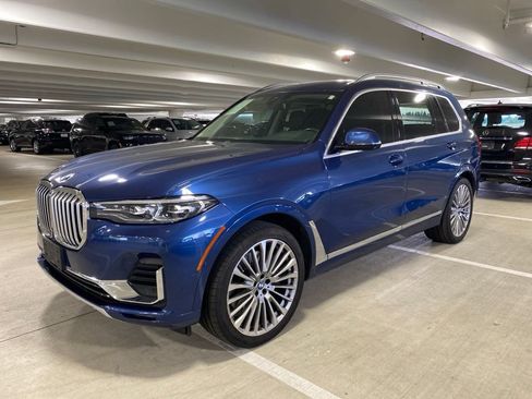 Used 2021 BMW X7 xDrive40i w/ Parking Assistance Package AWD/4WD image 1