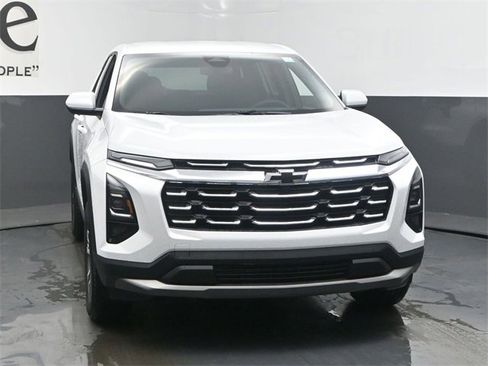 New 2026 Chevrolet Equinox LT w/ LPO, Floor Liner Package image 29