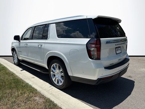 Used 2024 Chevrolet Suburban High Country w/ Advanced Technology Package AWD/4WD image 5