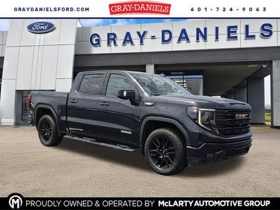 Used 2022 GMC Sierra 1500 Elevation w/ Elevation Premium Package