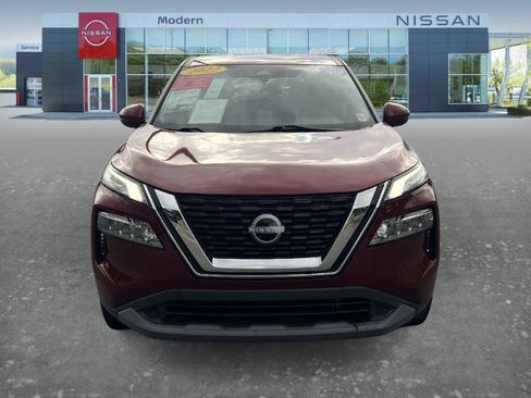 Certified 2022 Nissan Rogue SV FWD image 2