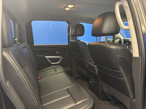 Used 2019 Nissan Titan SL w/ Chrome Package image 26