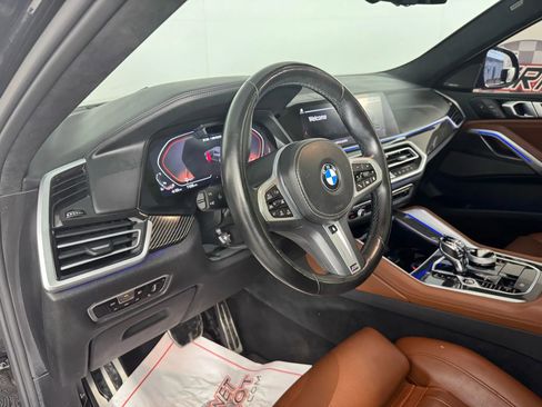 Used 2022 BMW X6 M50i w/ Executive Package image 10