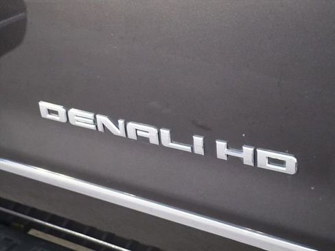 Used 2016 GMC Sierra 2500 Denali w/ Driver Alert Package image 9