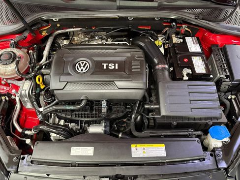 Used 2021 Volkswagen GTI SE FWD image 17