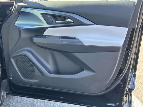 New 2026 Chevrolet Equinox EV LT image 26