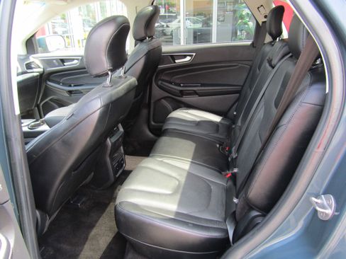 Used 2016 Ford Edge Titanium w/ Equipment Group 301A AWD/4WD image 15
