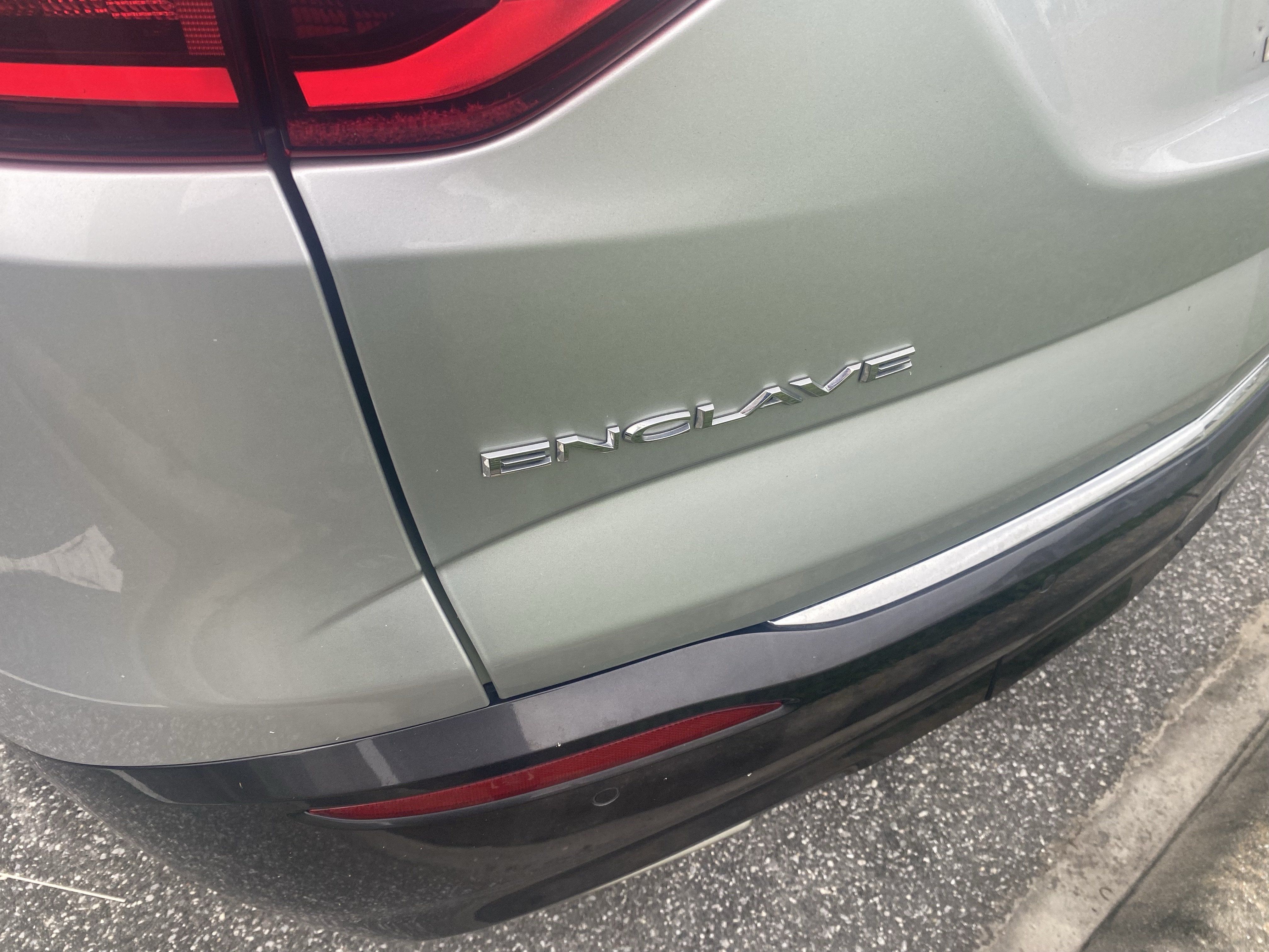 Used 2020 Buick Enclave Essence w/ Sound and Sites Package FWD image 12