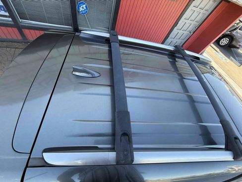 Used 2018 Toyota RAV4 SE w/ All Weather Liner Package FWD image 51