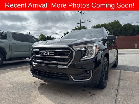 Used 2022 GMC Terrain AT4 w/ Infotainment Package II AWD/4WD image 1