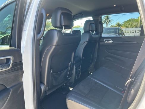 Certified 2021 Jeep Grand Cherokee Laredo X image 31