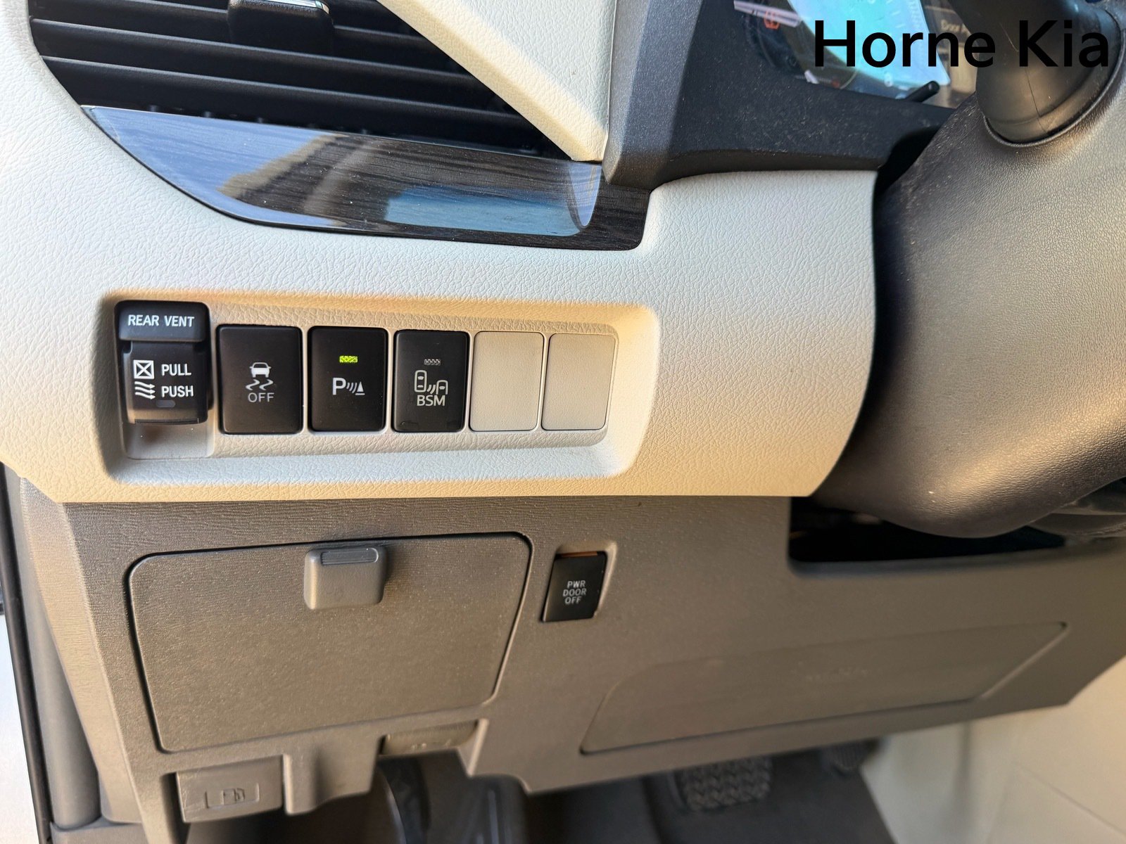 Used 2017 Toyota Sienna XLE w/ XLE Navigation Package FWD image 24