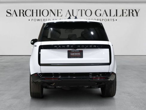 Used 2025 Land Rover Range Rover SE AWD/4WD image 14