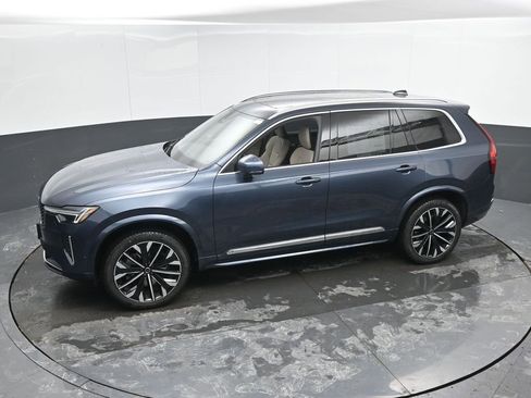 New 2026 Volvo XC90 B6 Plus w/ Protection Package AWD/4WD image 34