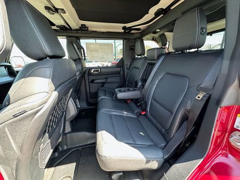 New 2025 Ford Bronco Badlands image 19