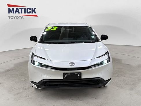 Used 2023 Toyota Prius LE AWD/4WD image 2