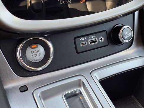 Used 2024 Nissan Murano SV w/ SV Midnight Edition Package image 8