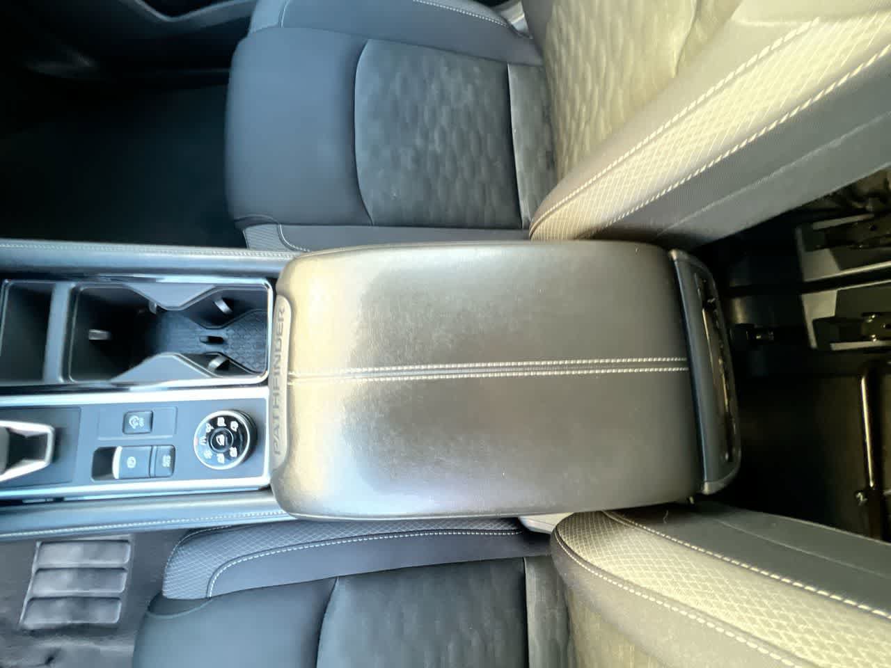 Used 2024 Nissan Pathfinder SV AWD/4WD image 20