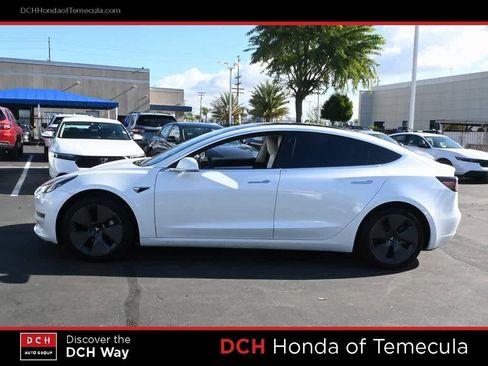 Used 2020 Tesla Model 3 Standard Range Plus image 4