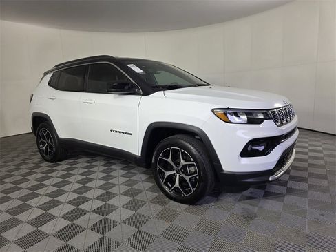 Certified 2025 Jeep Compass Limited image 2