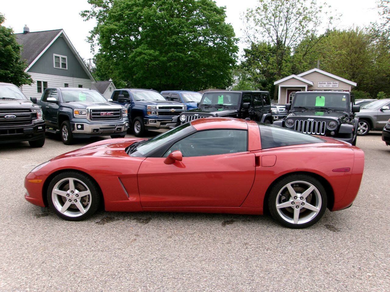 Used 2005 Chevrolet Corvette Coupe w/ Preferred Equipment Group RWD image 5