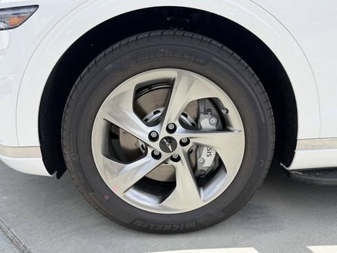 New 2026 Genesis GV70 2.5T AWD/4WD image 9