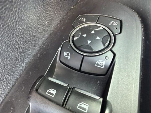 Used 2017 Lincoln MKX Premiere image 22