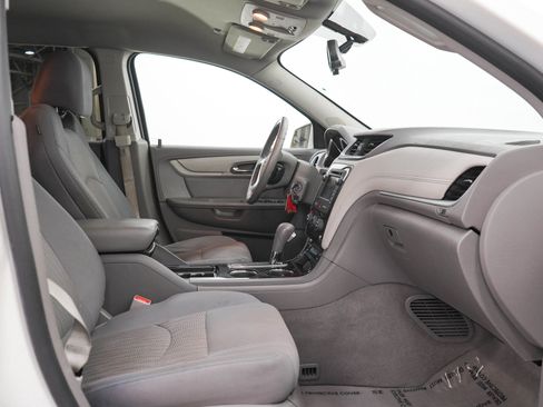 Used 2015 Chevrolet Traverse LT w/ Style and Technology Package AWD/4WD image 12