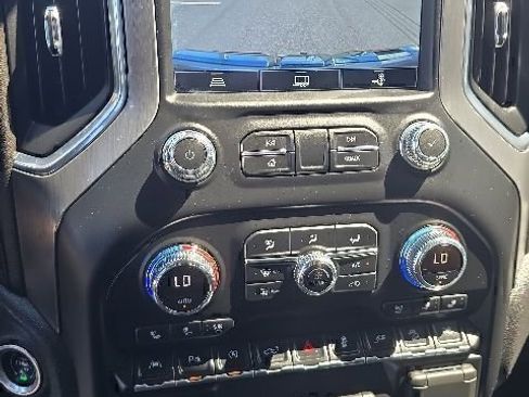 Used 2022 GMC Sierra 1500 Denali w/ Denali Premium Package AWD/4WD image 40