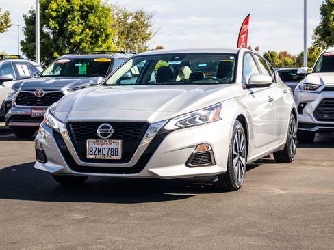 Used 2022 Nissan Altima 2.5 SV FWD image 3