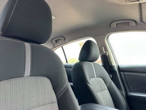 Used 2025 Nissan Sentra SV FWD image 17