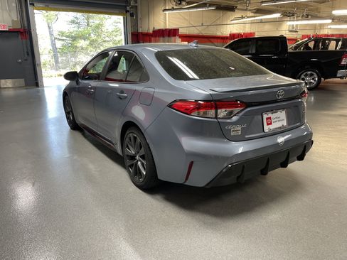 Used 2024 Toyota Corolla SE image 6
