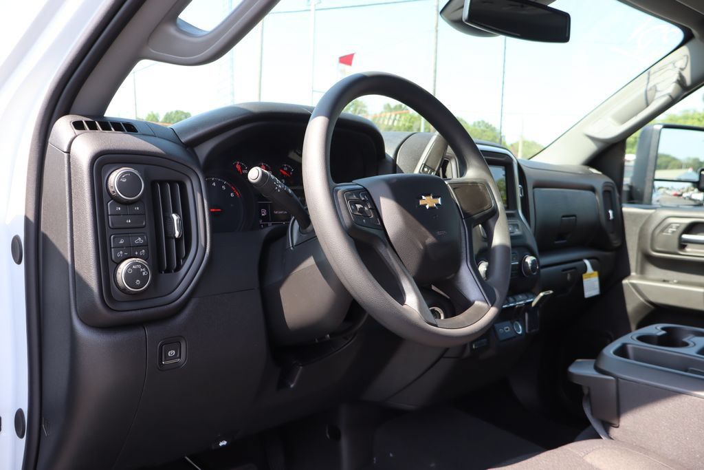 New 2026 Chevrolet Silverado 2500 Custom w/ Custom Value Package AWD/4WD image 8