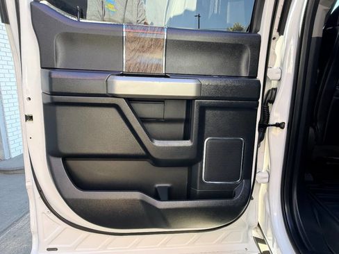 Used 2019 Ford F250 Lariat w/ Lariat Ultimate Package image 34