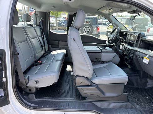 New 2026 Ford F250 XL w/ XL Chrome Package RWD image 19