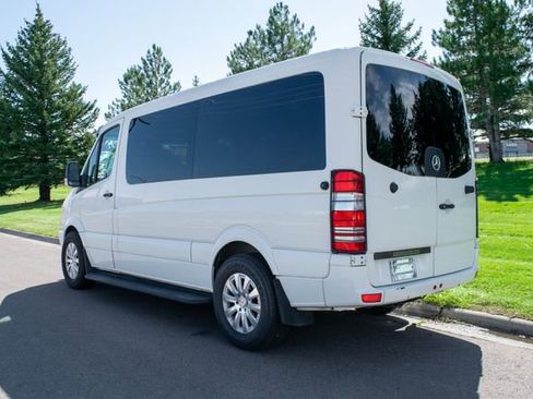 Used 2010 Mercedes-Benz Sprinter 2500 image 4