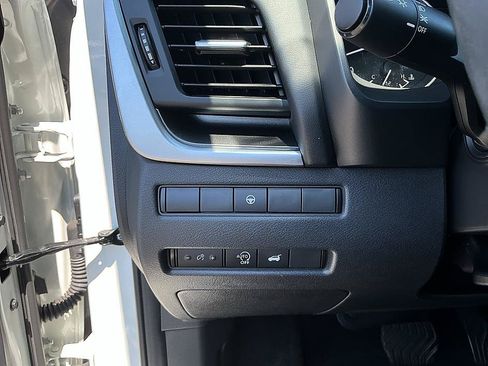 Certified 2023 Nissan Rogue SV w/ SV Premium B Package FWD image 3