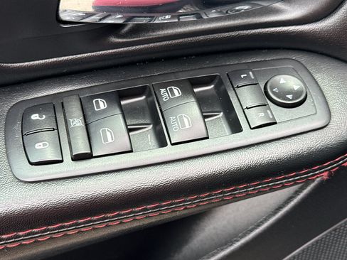 Used 2017 Dodge Grand Caravan GT FWD image 12