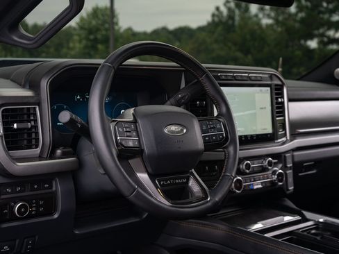 Used 2024 Ford F250 Platinum AWD/4WD image 12