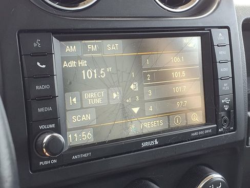 Used 2014 Jeep Patriot Limited w/ Sun/Sound Group AWD/4WD image 16