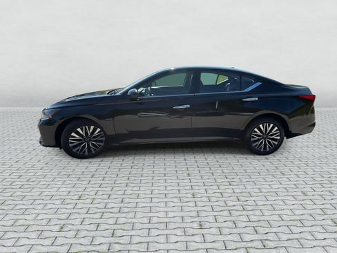 Certified 2023 Nissan Altima 2.5 SV FWD image 6
