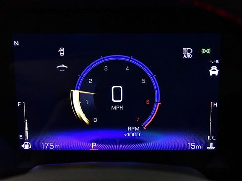 New 2026 Chevrolet Trax RS w/ Sunroof Package image 16