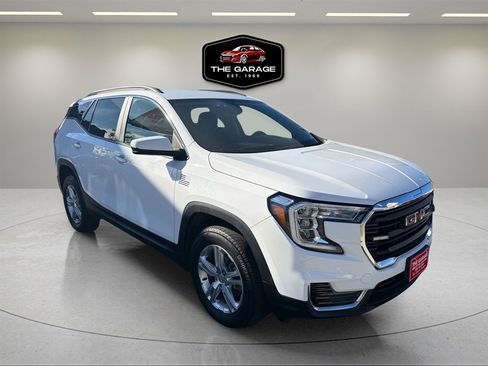 Used 2022 GMC Terrain SLE w/ Driver Convenience Package image 7