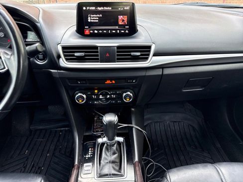 Used 2017 MAZDA MAZDA3 Touring w/ Popular Equipment Package image 22