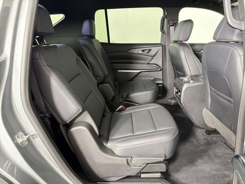 Used 2024 Chevrolet Traverse LT w/ Enhanced Driving Package image 26