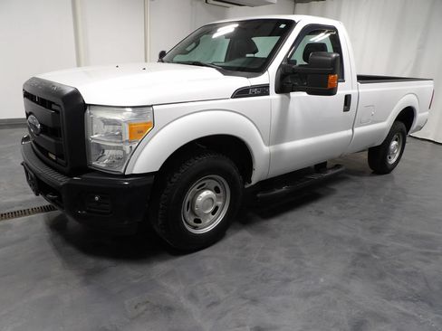 Used 2016 Ford F250 XL w/ Power Equipment Group RWD image 6