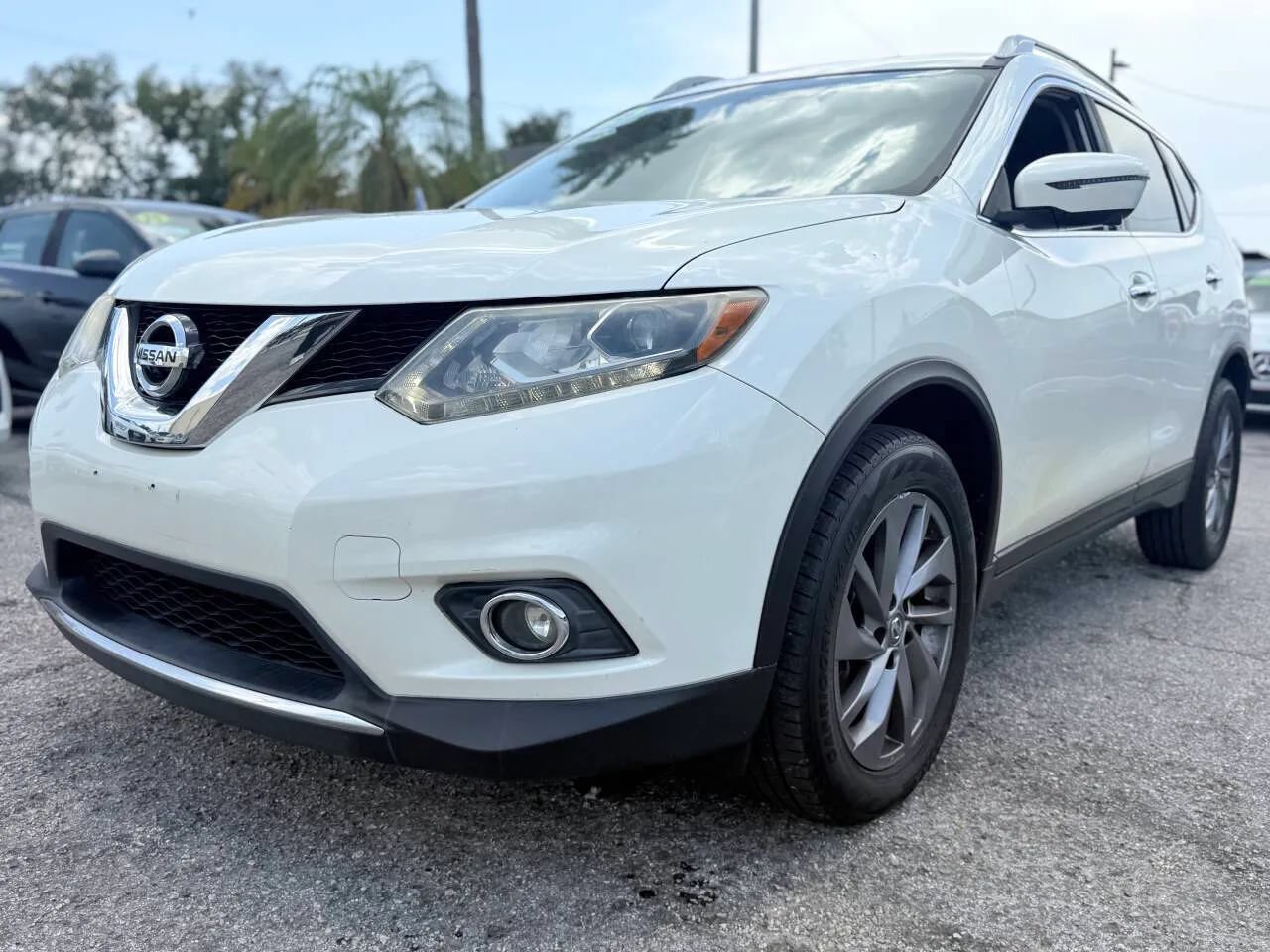Used 2016 Nissan Rogue SL w/ SL Premium Package AWD/4WD image 3